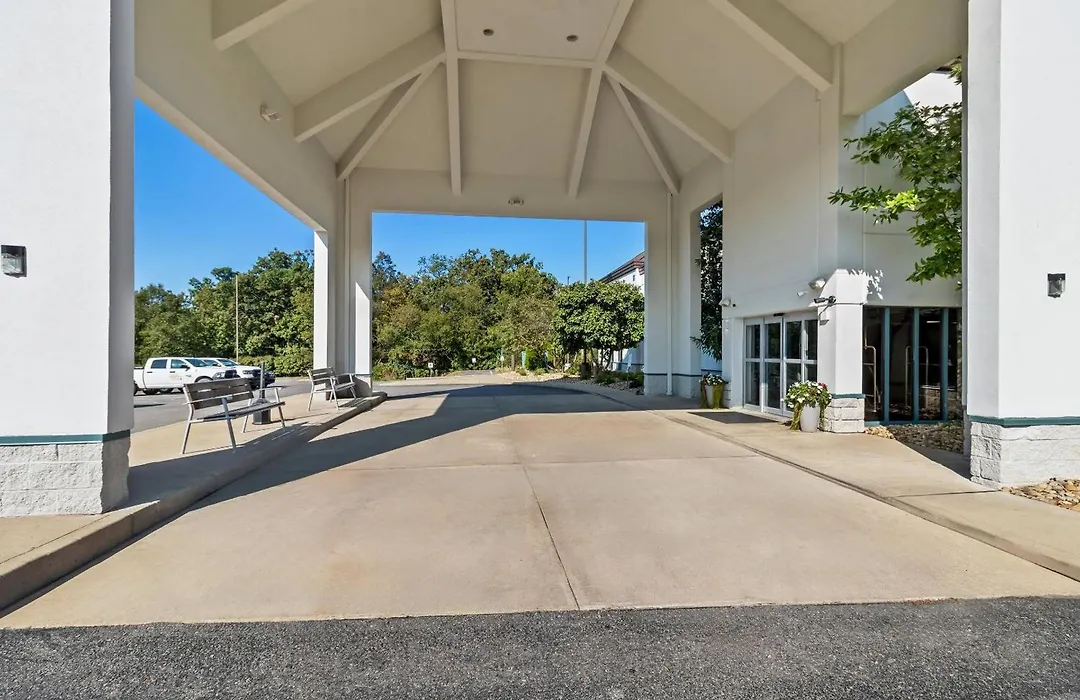 Clarion Inn Cranberry Township-1