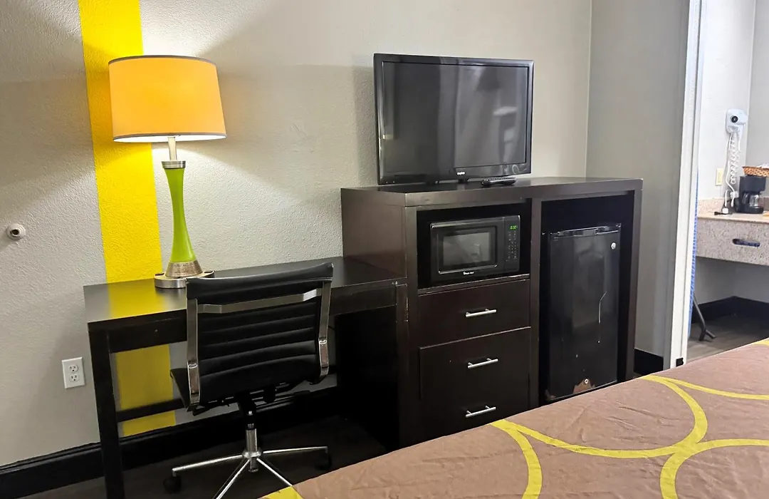 Super 8 By Wyndham Tupelo Airport-1