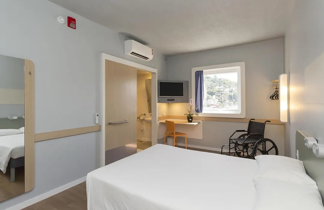 Ibis Budget Blumenau-1
