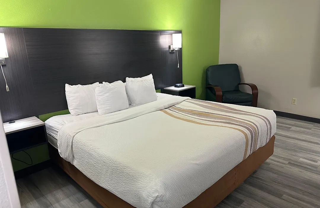 La Quinta Inn By Wyndham Omaha Southwest-1