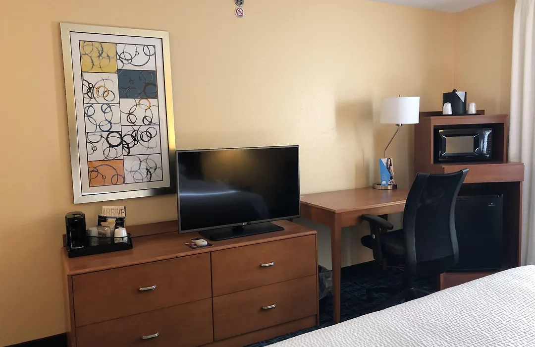 Fairfield Inn & Suites Kansas City Airport-1