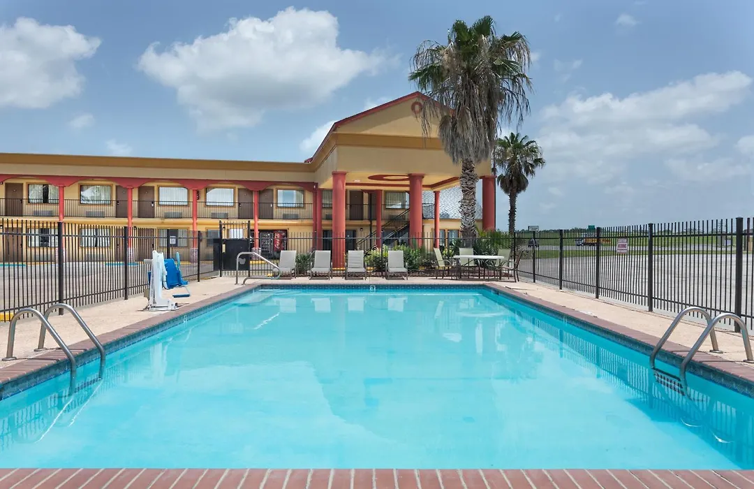 Studio 6 Suites Opelousas, La-1