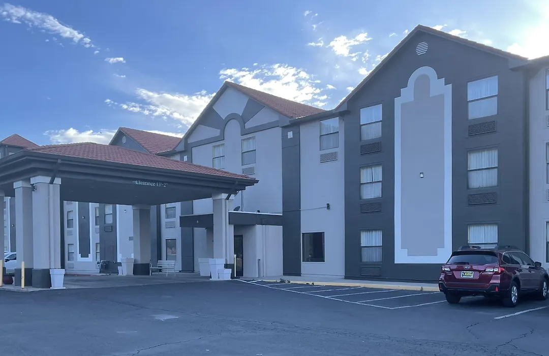 Ruidoso Mountain Inn-1