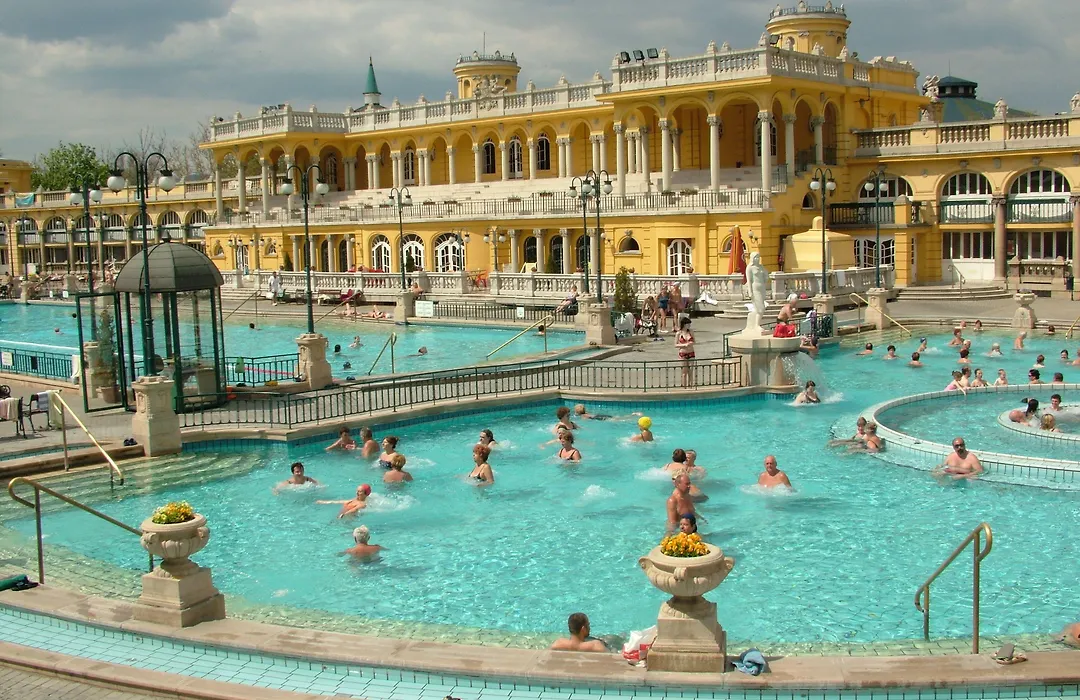 Benczur Hotel-1