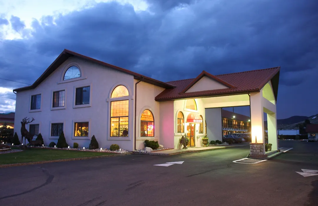 Gateway Inn And Suites-1