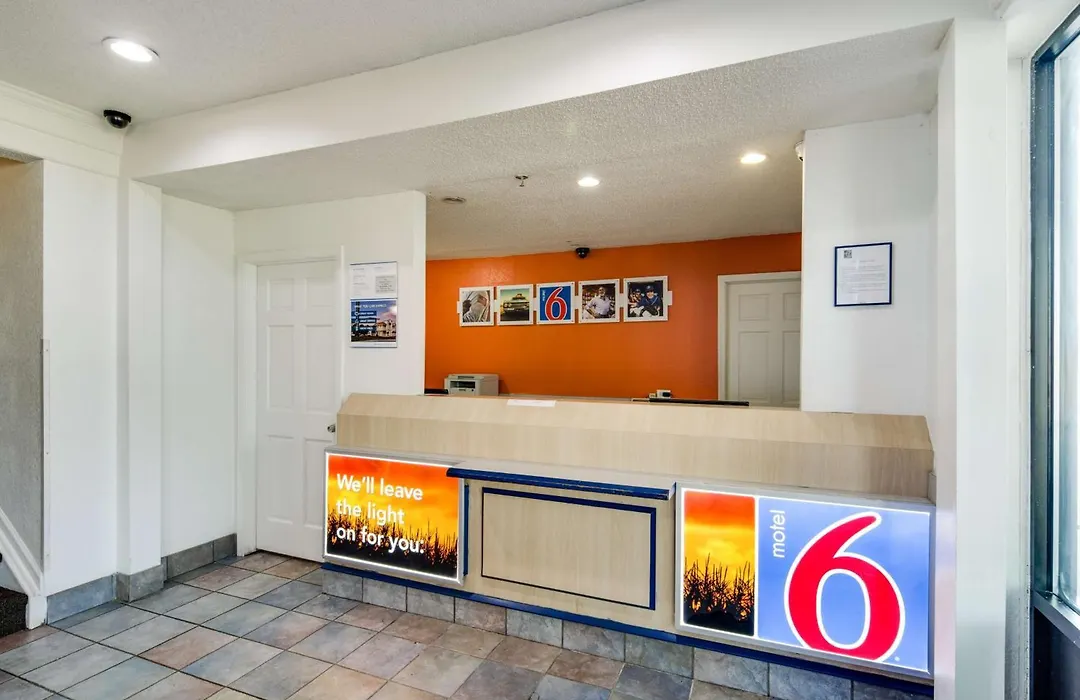 Motel 6-Waukegan, Il-1