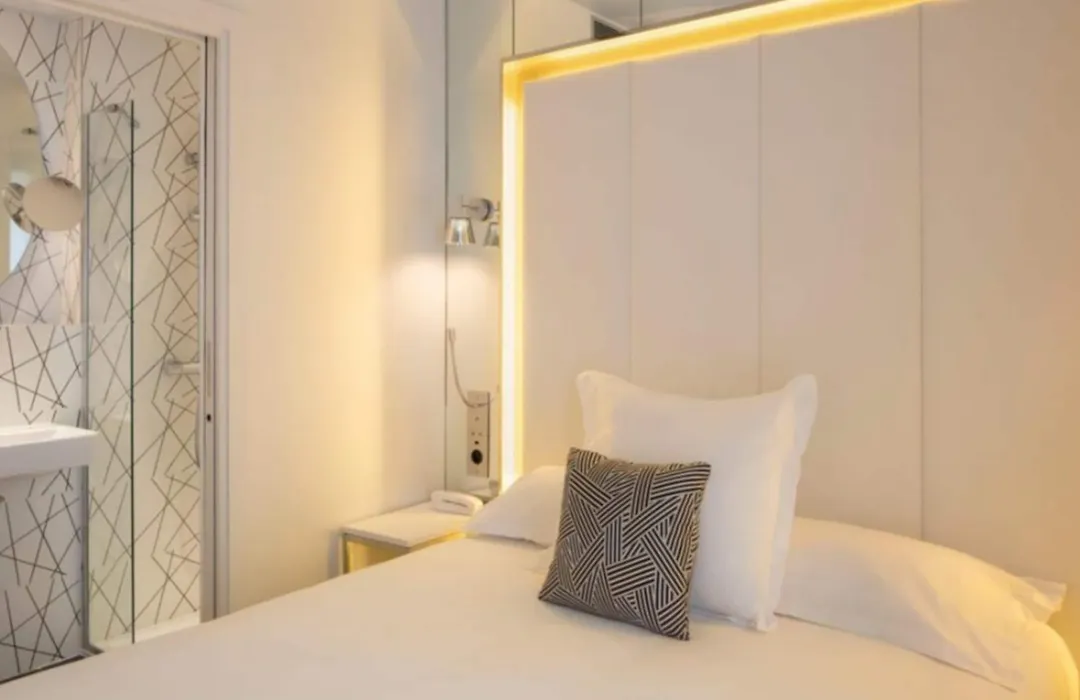 Nouvel Hotel Eiffel-1