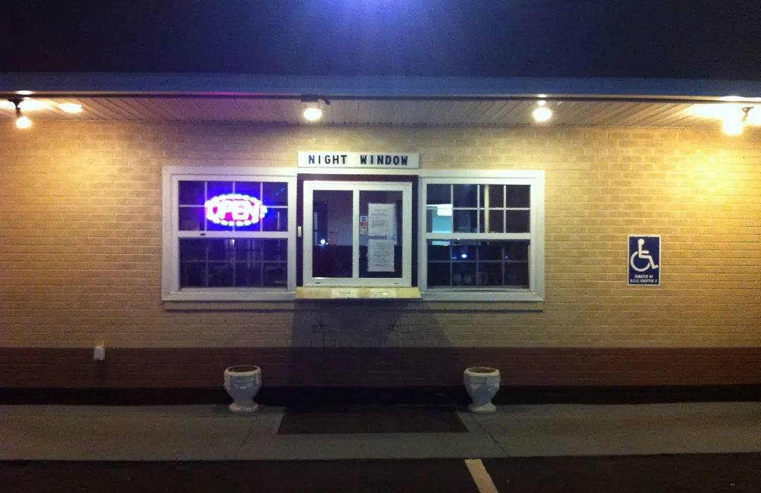 Newport News Inn-1