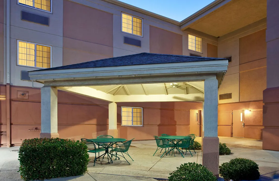 Sonesta Simply Suites Albuquerque Midtown-1