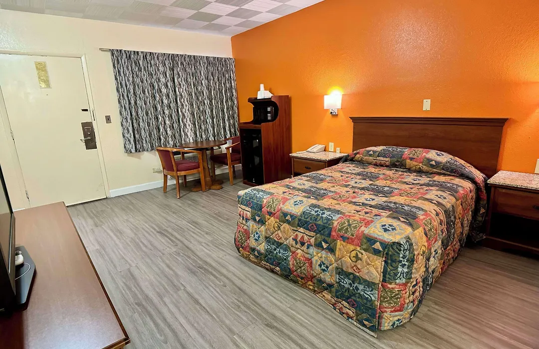 Knights Inn Galax-1