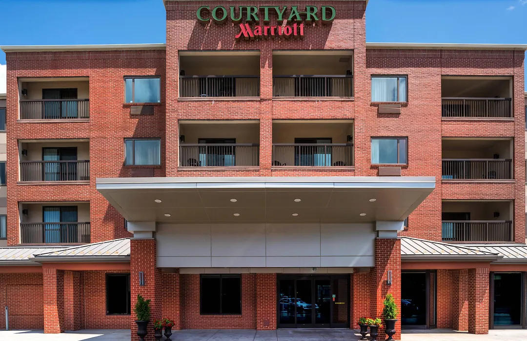 Courtyard Worcester-1