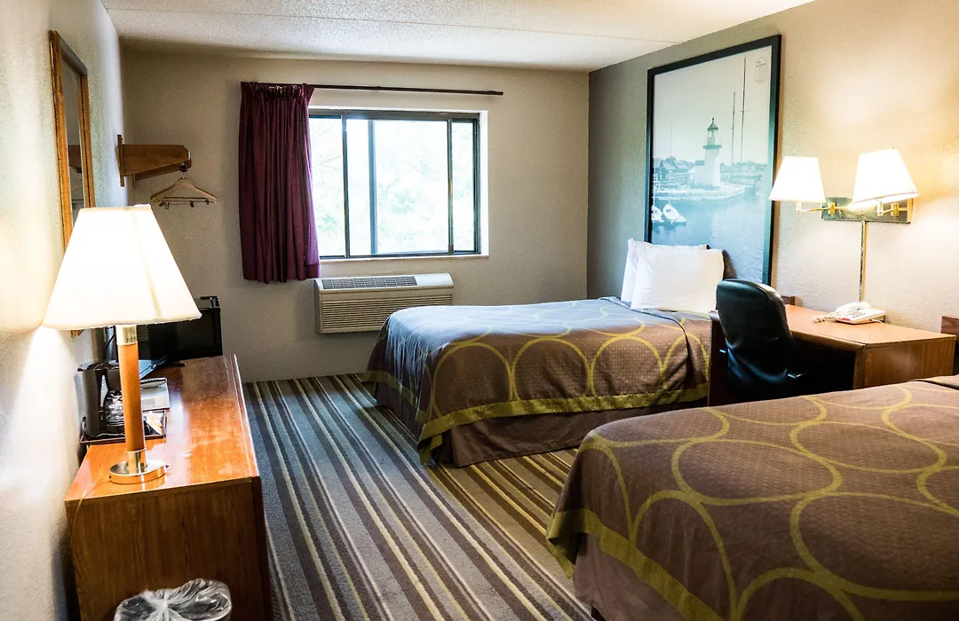 Super 8 By Wyndham Groton-1