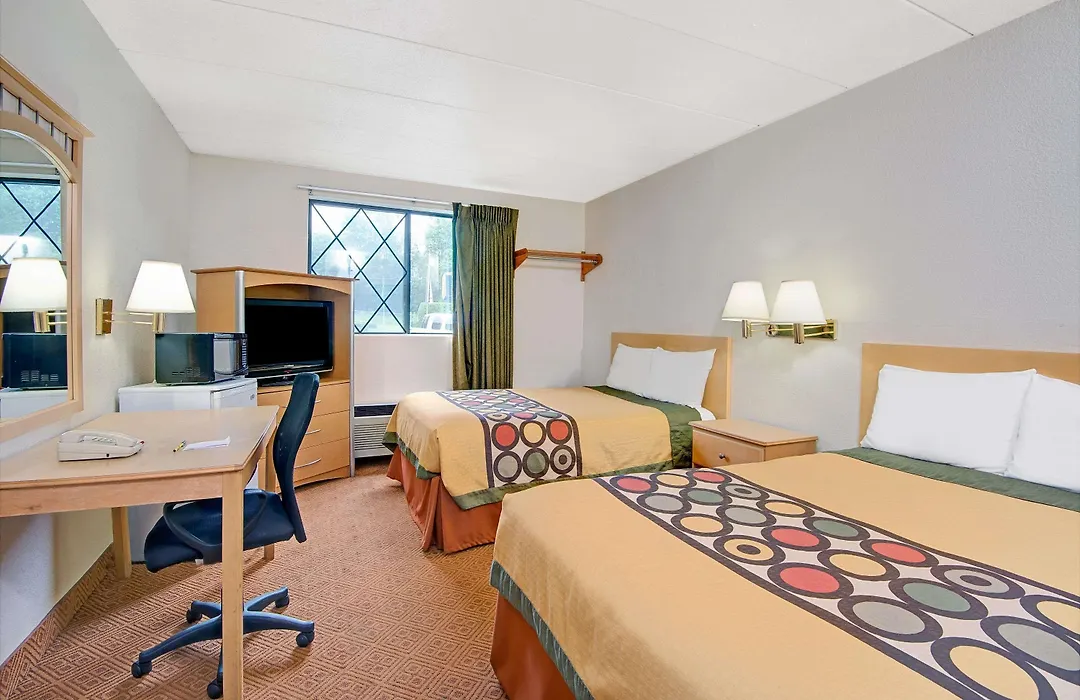Super 8 By Wyndham Stamford/New York City Area-1