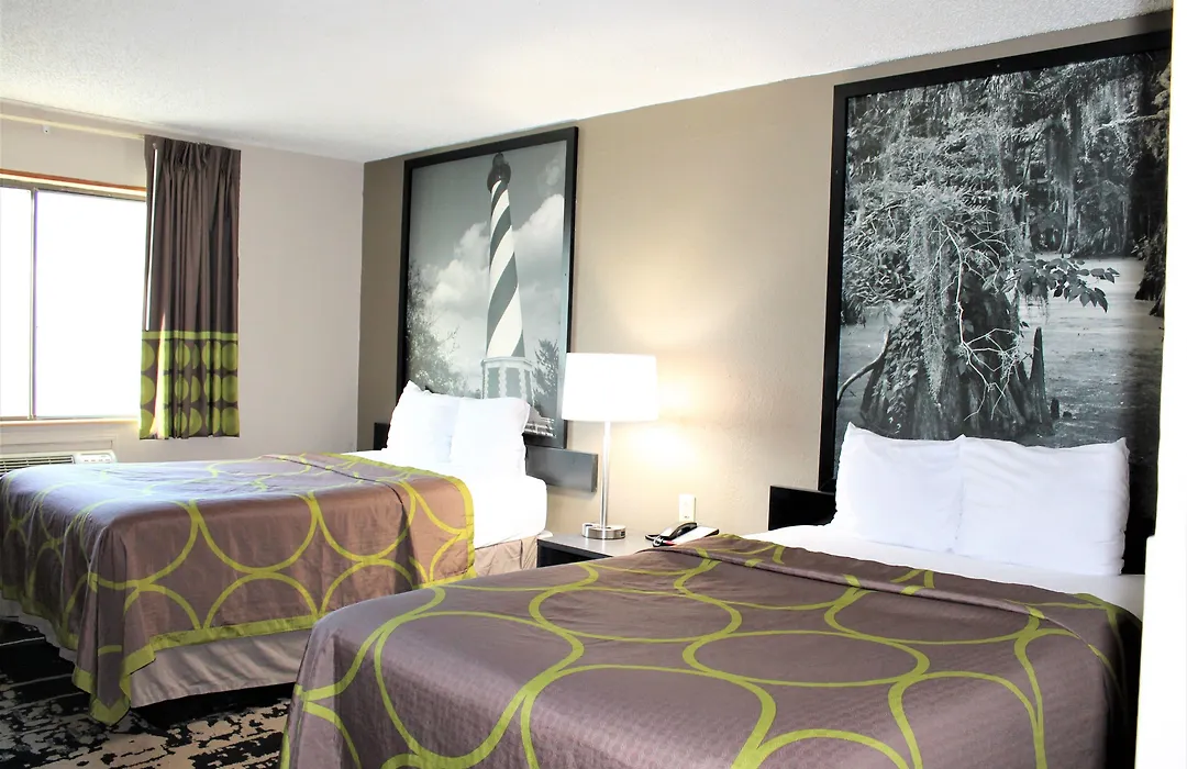 Super 8 By Wyndham Greensboro/Coliseum/Conv.-1