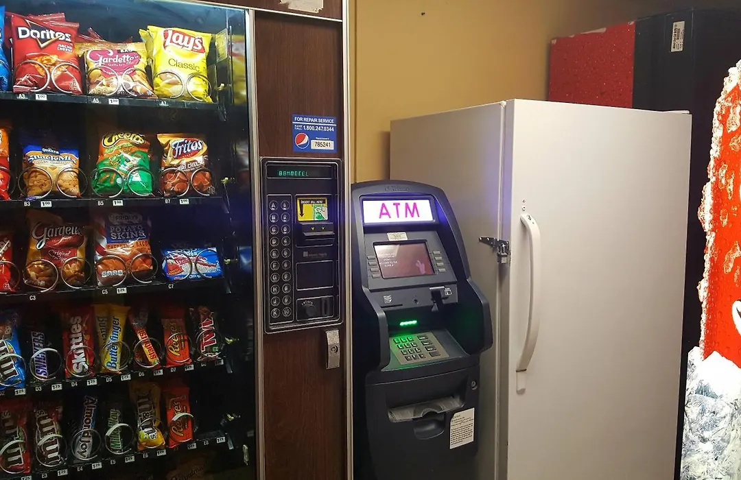 Super 8 By Wyndham Minot Airport-1