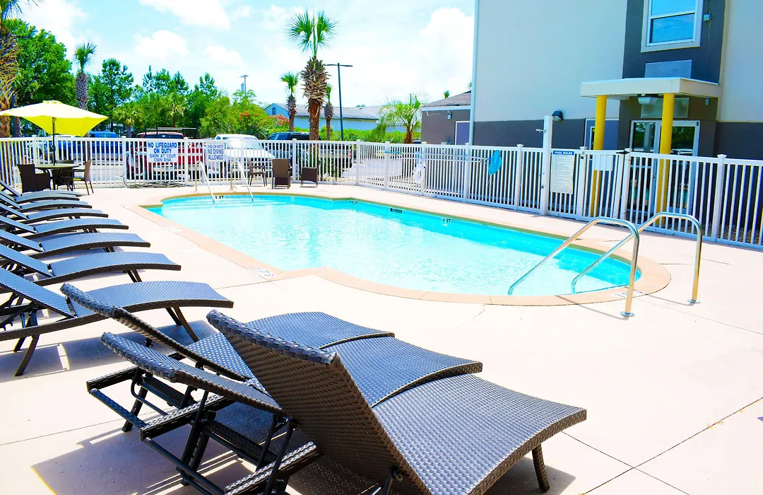 Quality Inn & Suites Myrtle Beach Near Outlets-1
