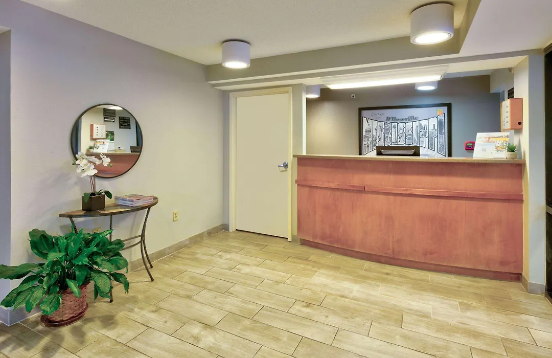 Super 8 By Wyndham Diberville Biloxi Area-1