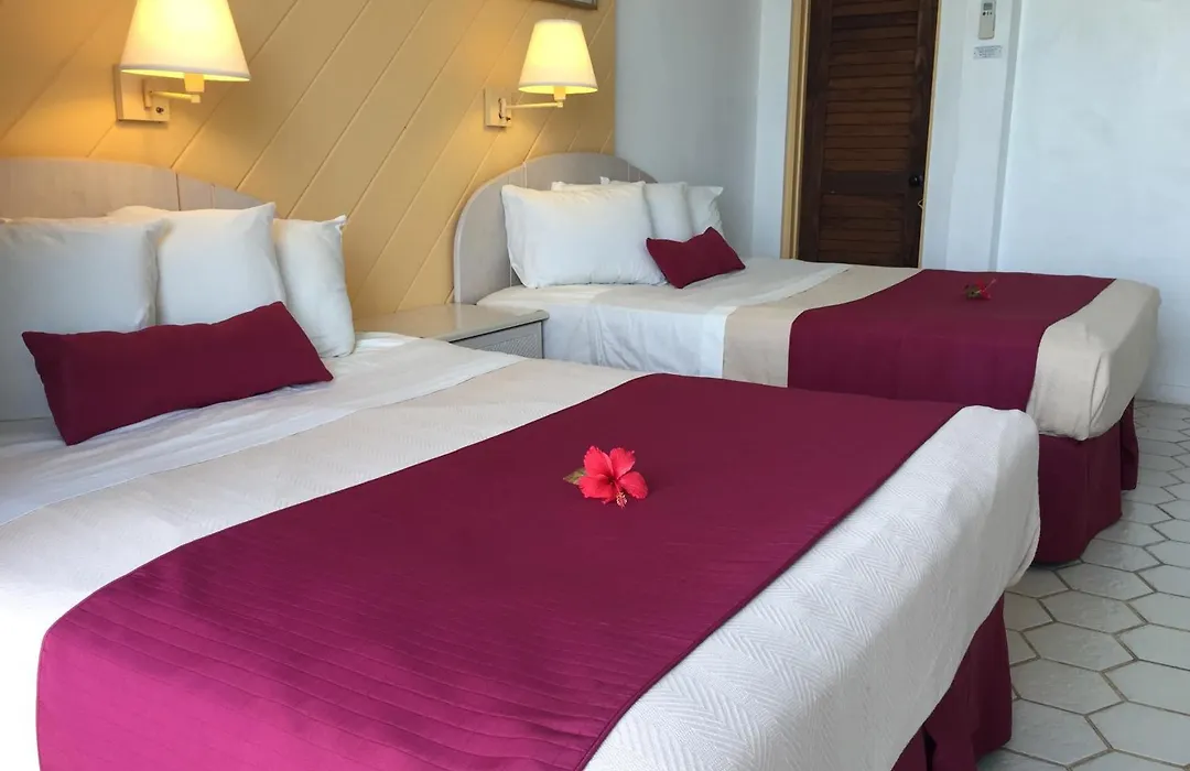 Hotel On The Cay-1