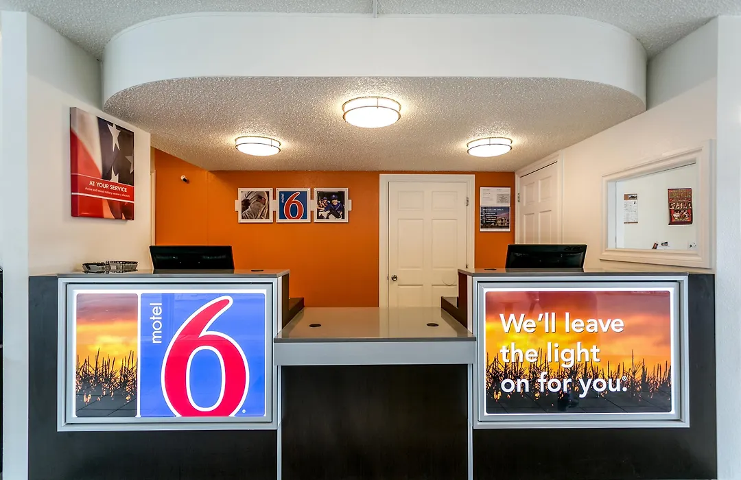 Motel 6-Butte, Mt - Historic City Center-1