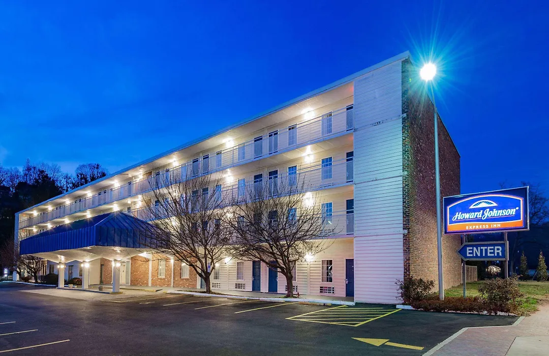 Howard Johnson By Wyndham Staunton-1