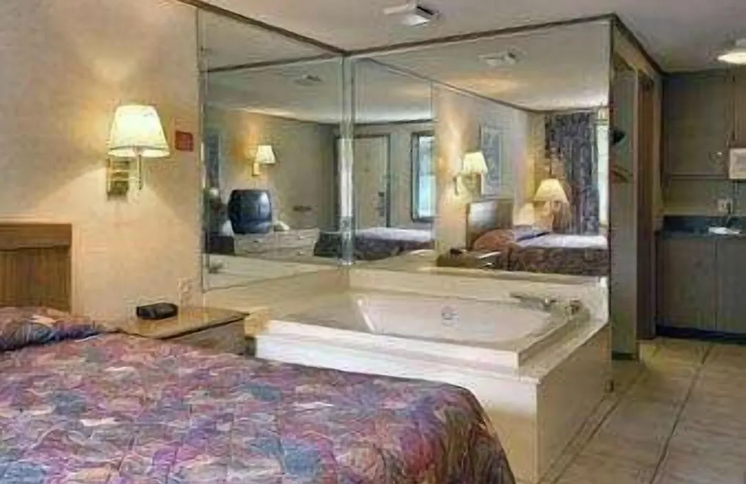 Knights Inn Greenville-1