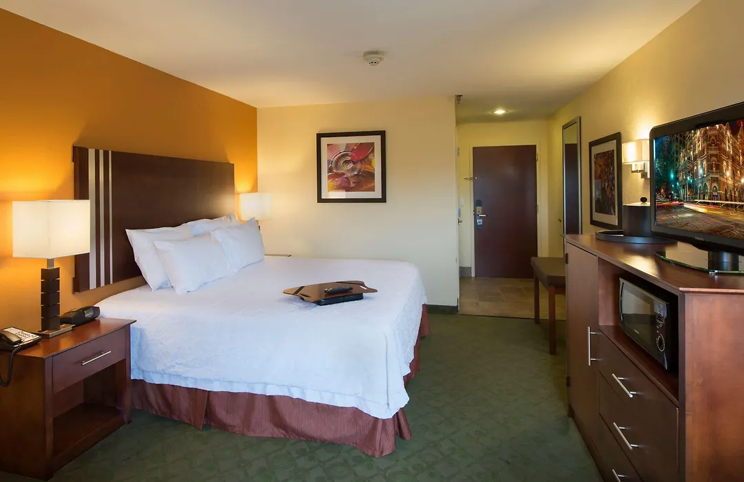 Hampton Inn Cornelia-1