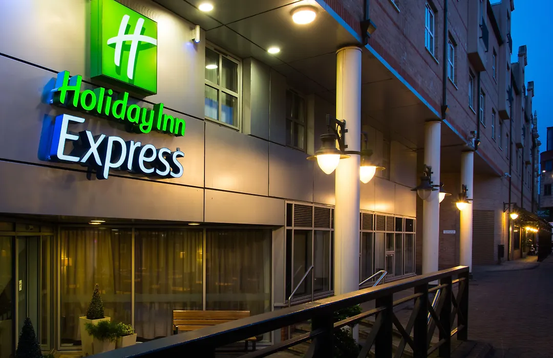 Holiday Inn Express London-Hammersmith By Ihg-1