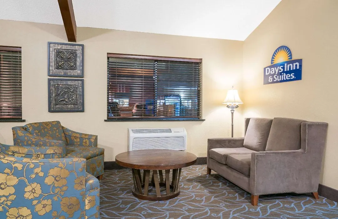 Days Inn & Suites By Wyndham Baxter Brainerd Area-1