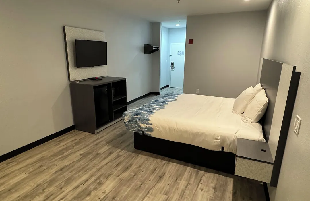 Americas Best Value Inn & Suites Haltom City Ft. Worth-1
