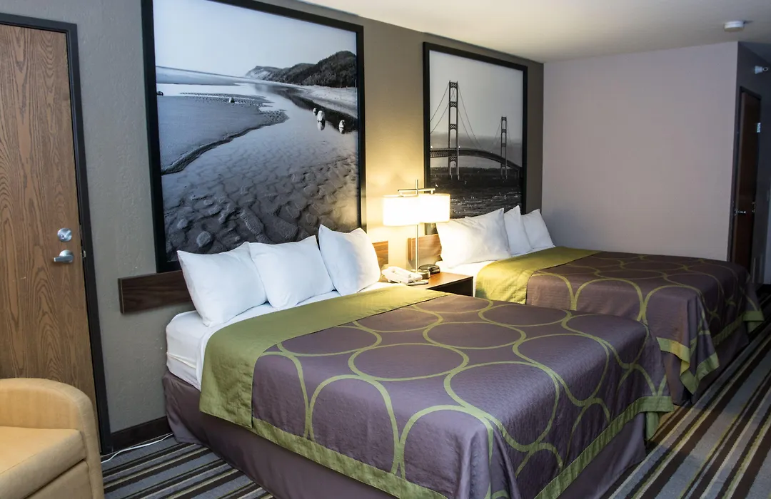 Super 8 By Wyndham Manistee-1