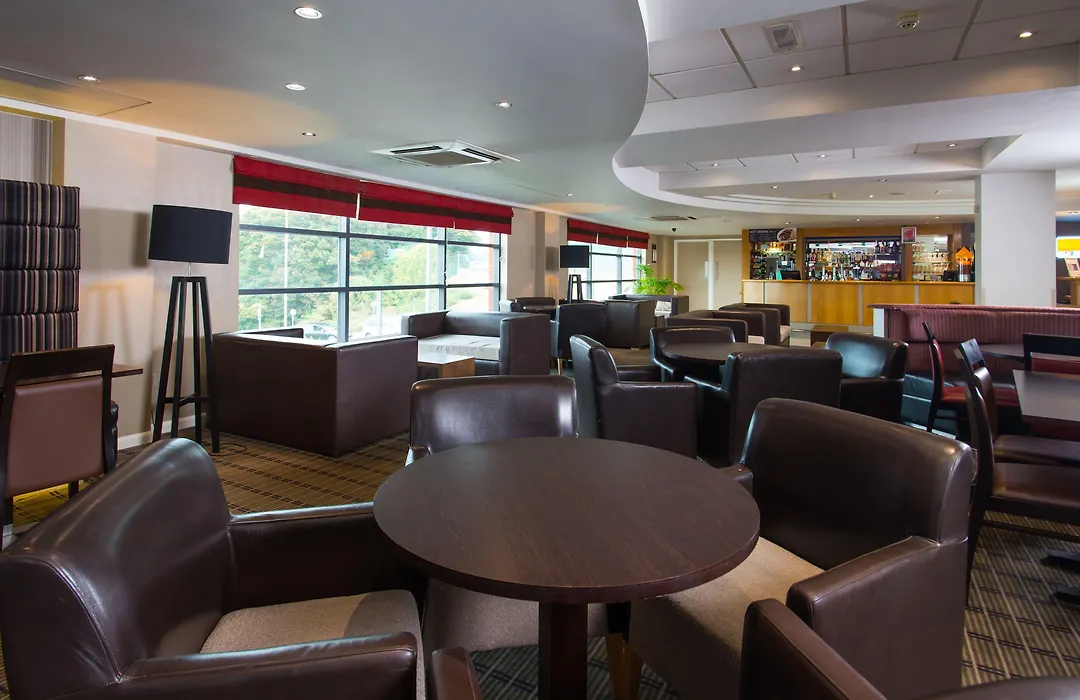 Holiday Inn Express London Luton Airport By Ihg-1