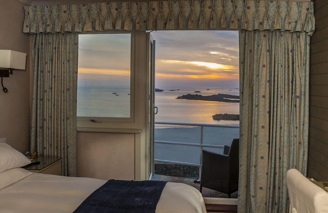 Cobo Bay Hotel-1