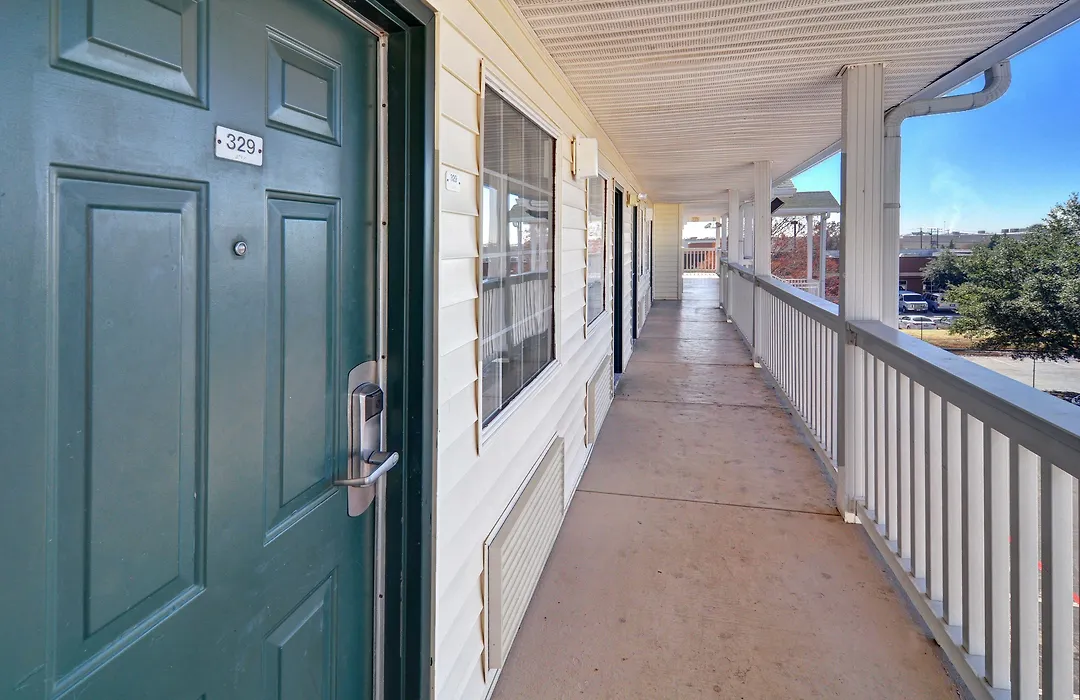 Intown Suites Extended Stay Dallas Tx - Garland-1