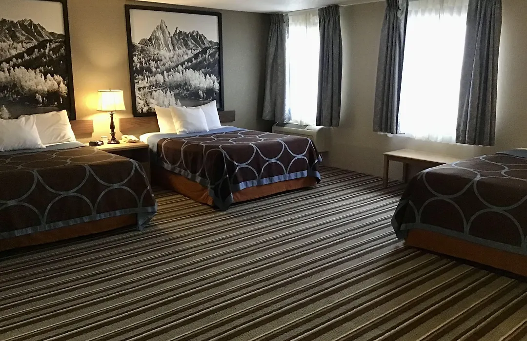 Super 8 By Wyndham Spokane/West-1