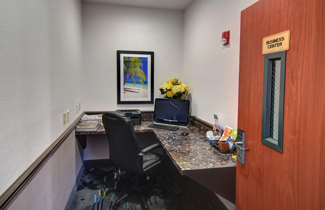 Spark By Hilton Galveston-1