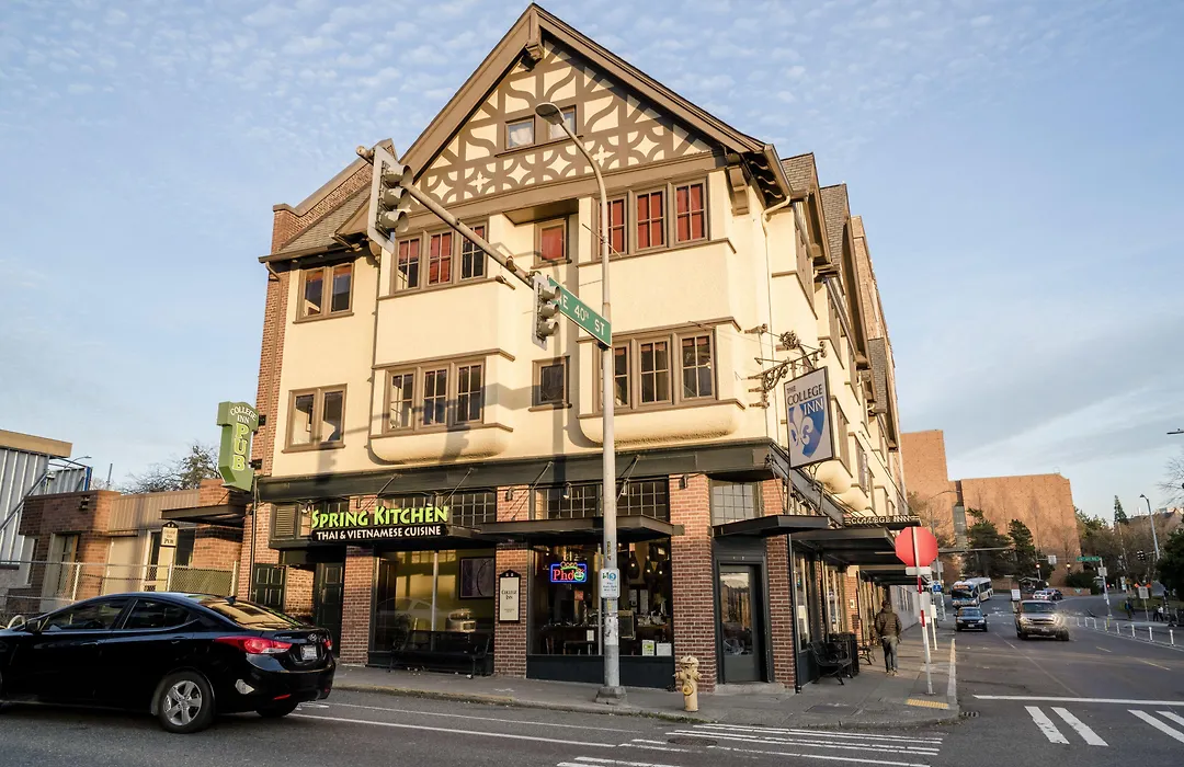 College Inn Hotel-1