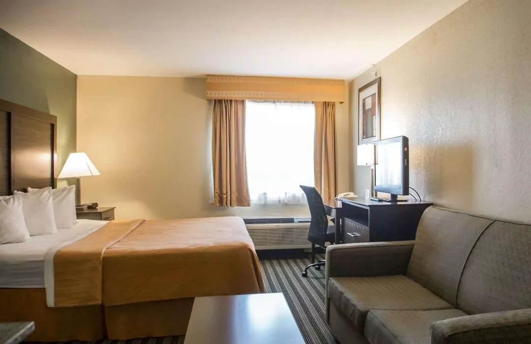 Quality Inn & Suites Loves Park Near Rockford-1