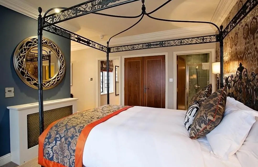 The White Hart Hotel-1