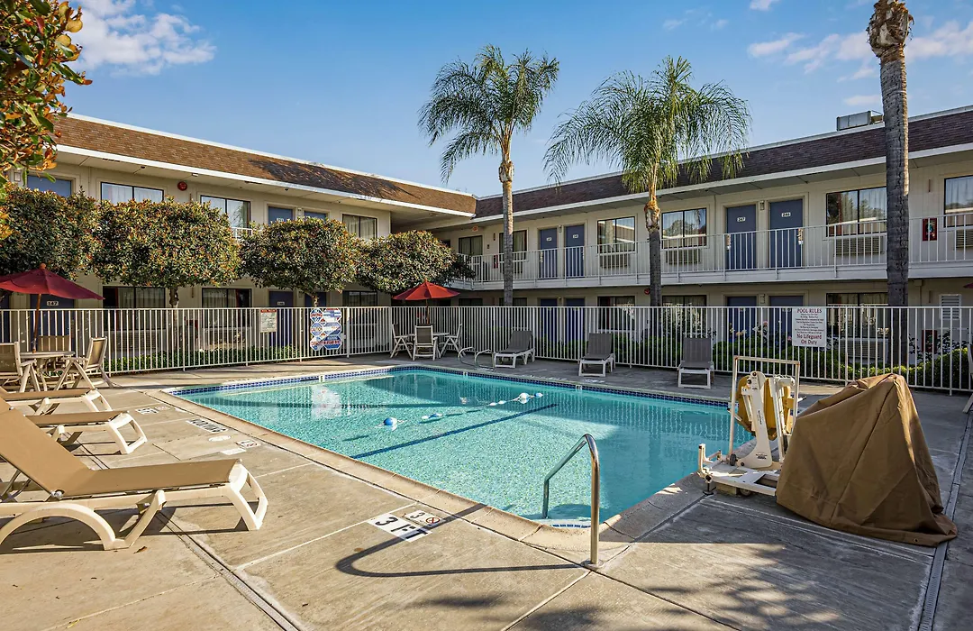 Motel 6-Temecula, Ca - Historic Old Town-1