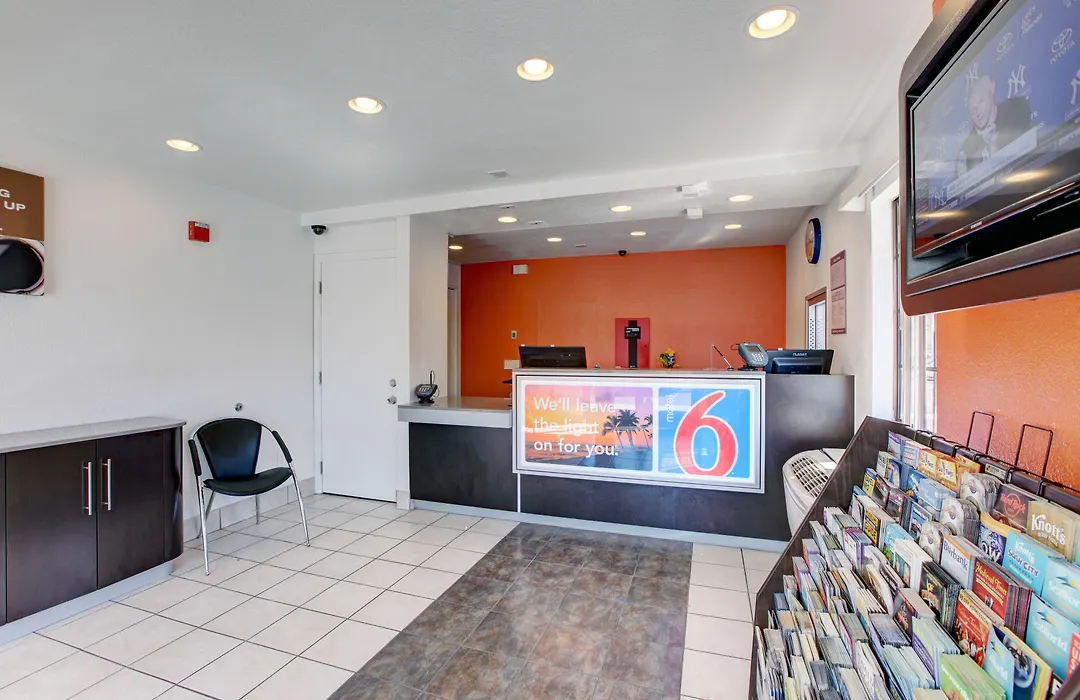 Motel 6-Bellflower, Ca - Los Angeles-1