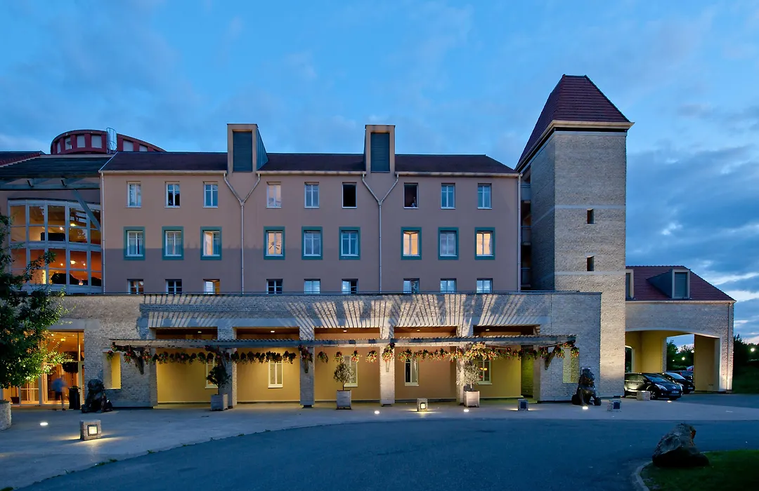 Explorers Hotel Marne-La-Vallee-1