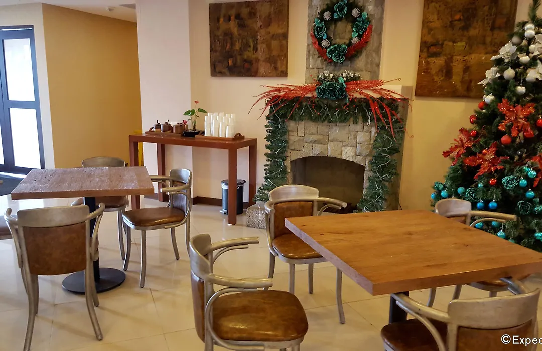 Microtel By Wyndham Baguio-1