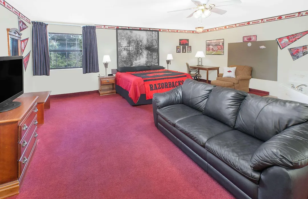 Super 8 By Wyndham Lowell/Bentonville/Rogers Area-1