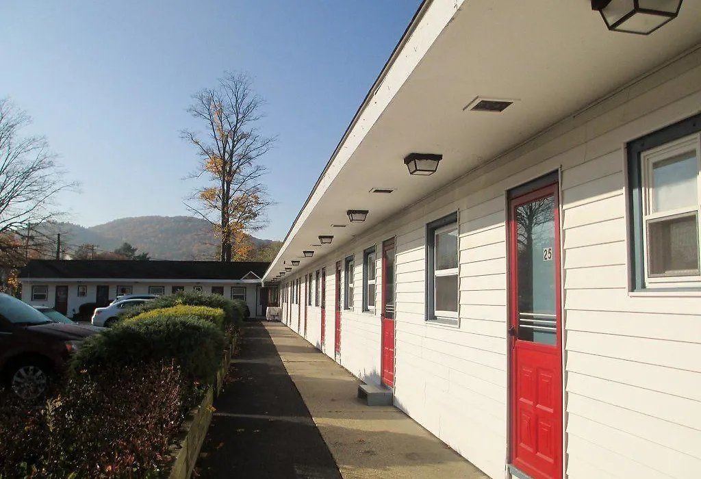 Monument Mountain Motel-1