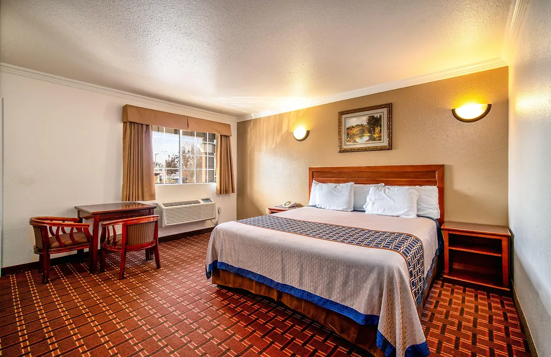 Regency Inn & Suites Downey-1
