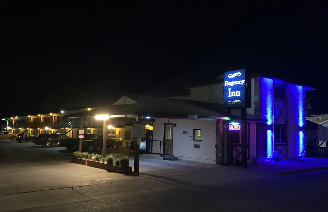 Regency Inn Lakeport-1