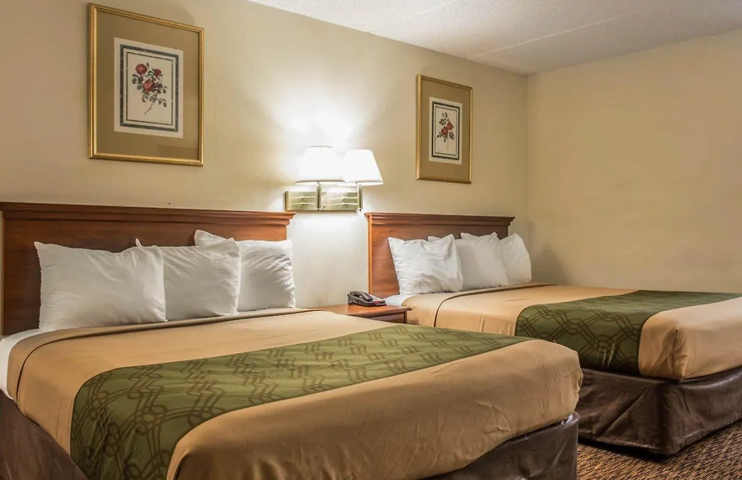 Econo Lodge Inn & Suites Lugoff-1
