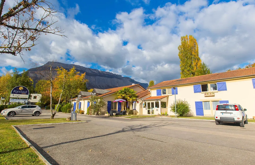 Comfort Hotel Grenoble Meylan-1