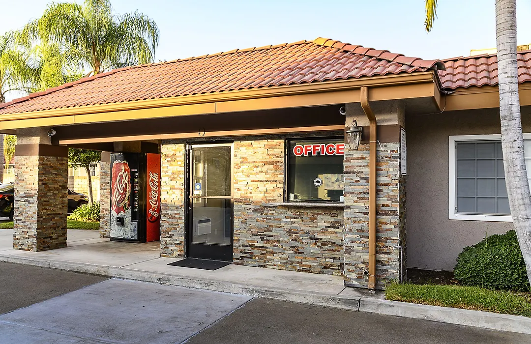 Hyland Inn Brea-1