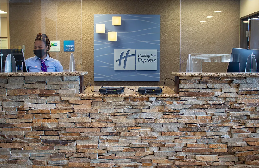 Holiday Inn Express Le Claire Riverfront-Davenport By Ihg-1